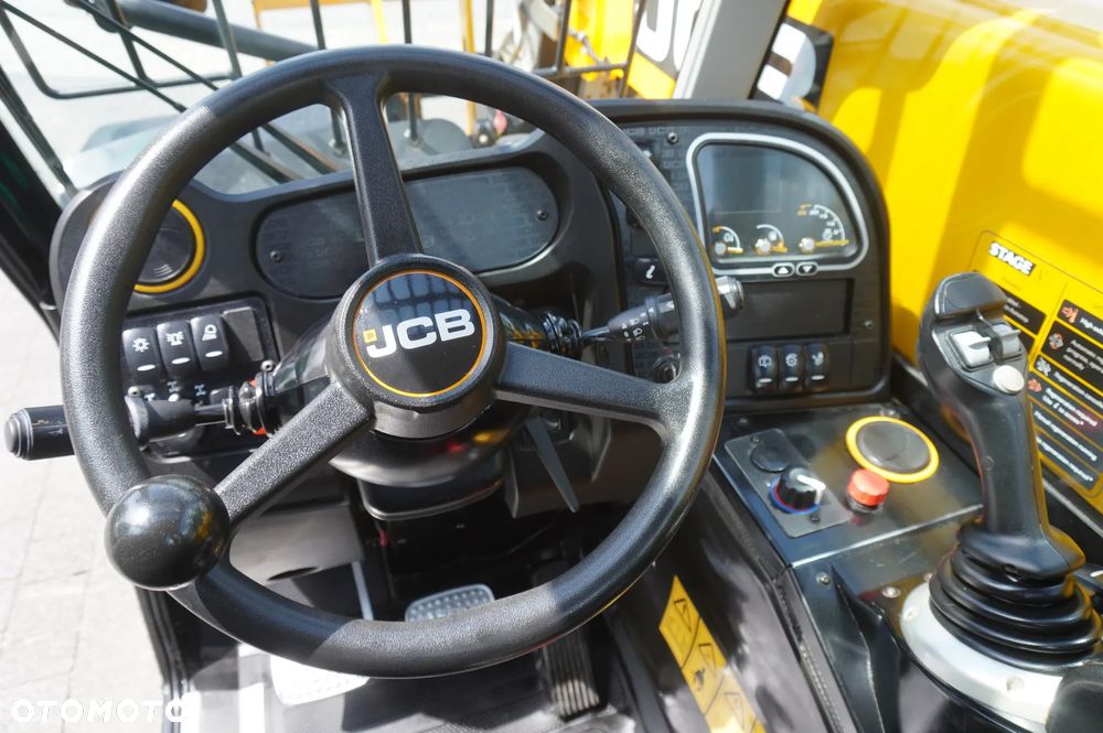 JCB 525-60T5 / 2022 / 860 MTH! / 2,5 t / zasięg 6 m / joystick - 26