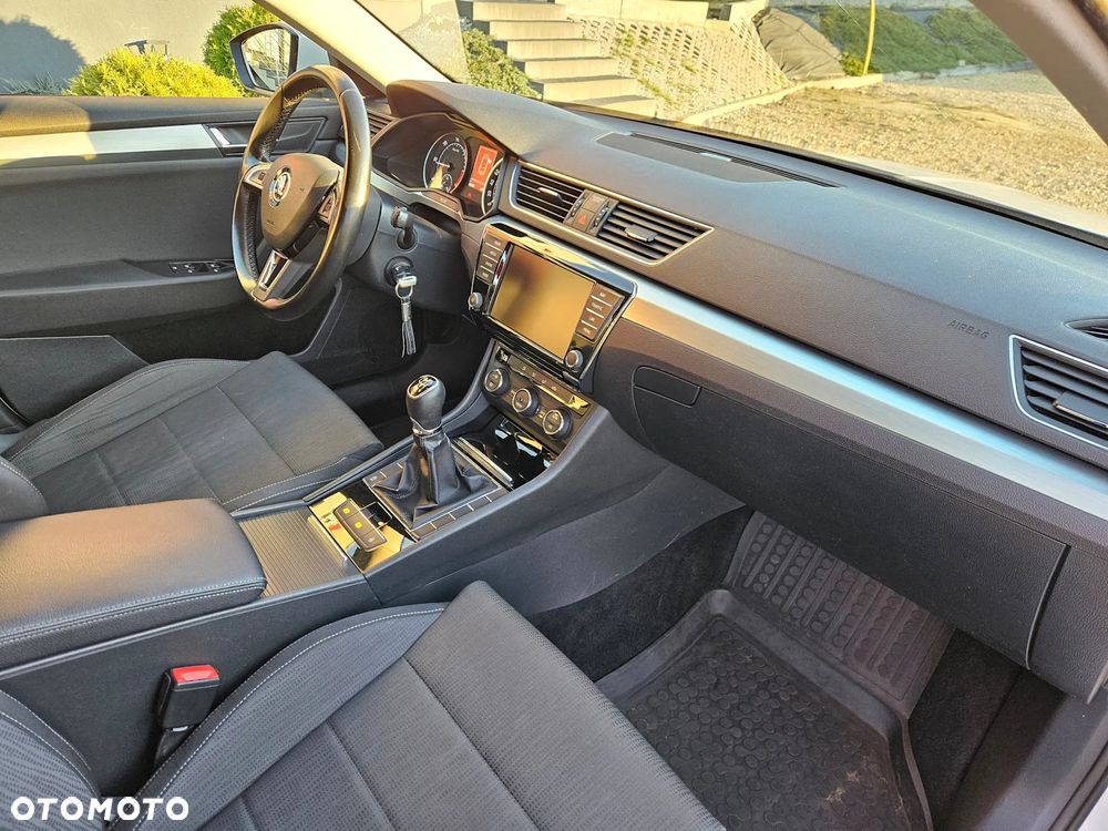 Skoda Superb 2.0 TDI Ambition - 5