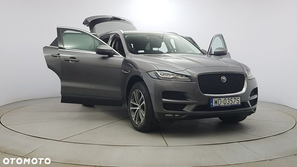 Jaguar F-Pace - 9