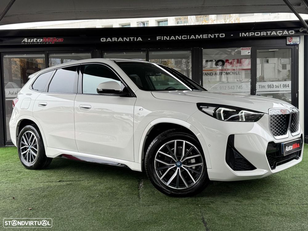 BMW iX1 eDrive20 Pack Desportivo M - 7
