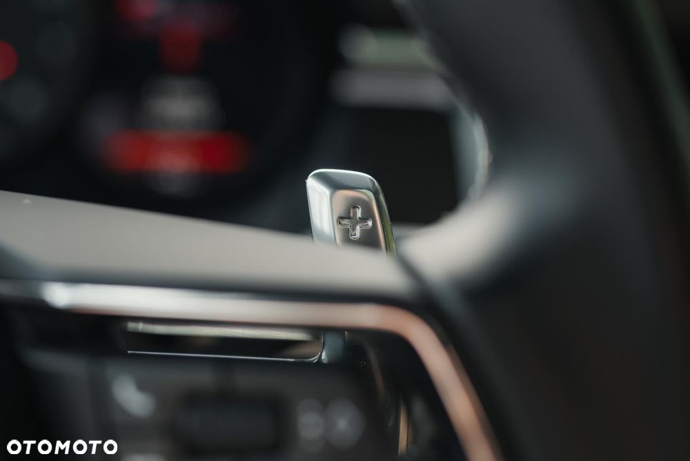 Porsche Macan Standard - 24