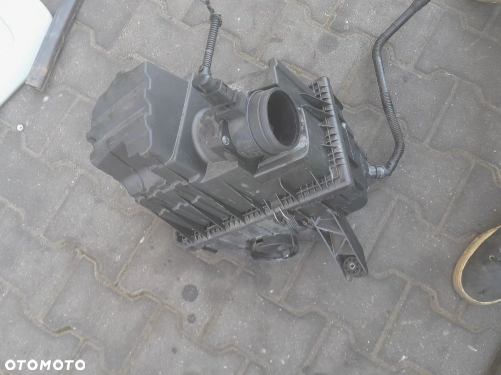 Obudowa filtra powietrza VW T5 - 1