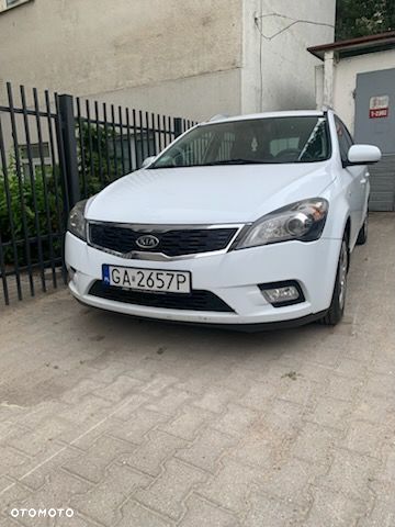 Kia Ceed - 1