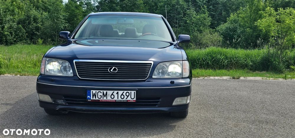 Lexus LS - 1