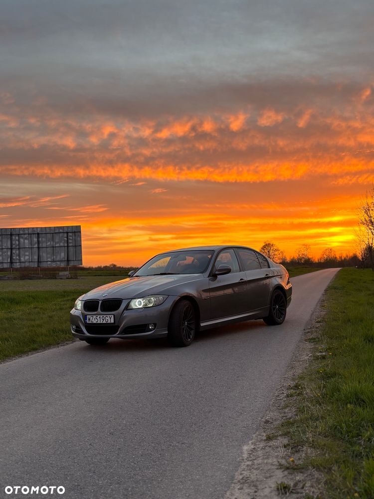 BMW Seria 3 320i - 3