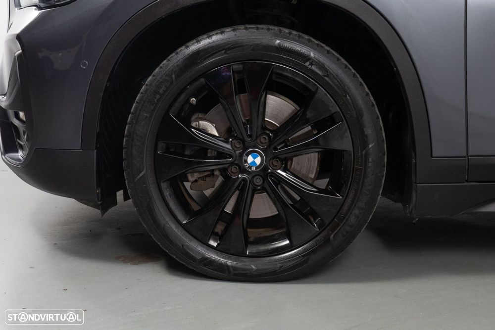 BMW X1 25 e xDrive Corporate Edition - 17