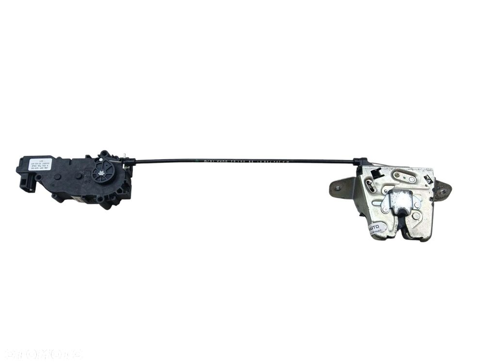 ZAMEK KLAPY BAGAŻNIKA MERCEDES C W204 LIFT KOMBI A2047400735, A2047500060 - 1