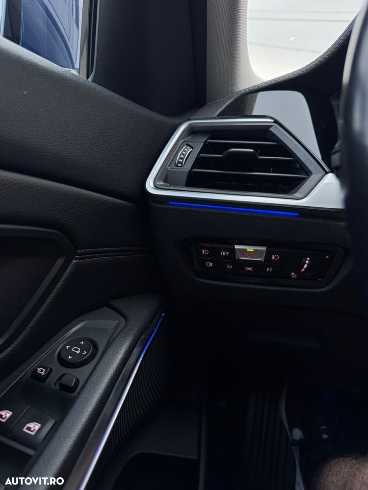 BMW Seria 3 320d xDrive AT - 25