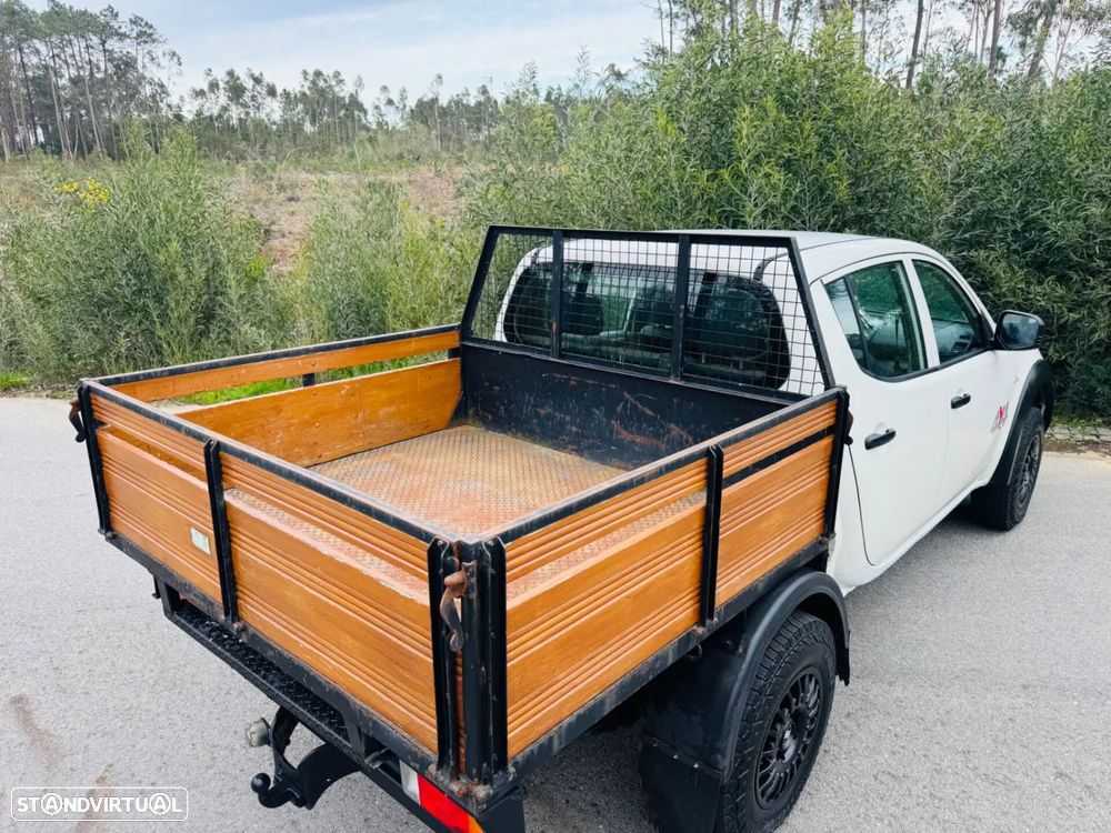 Mitsubishi L200 2.5 DI-D CD Intense AC/JLL - 15