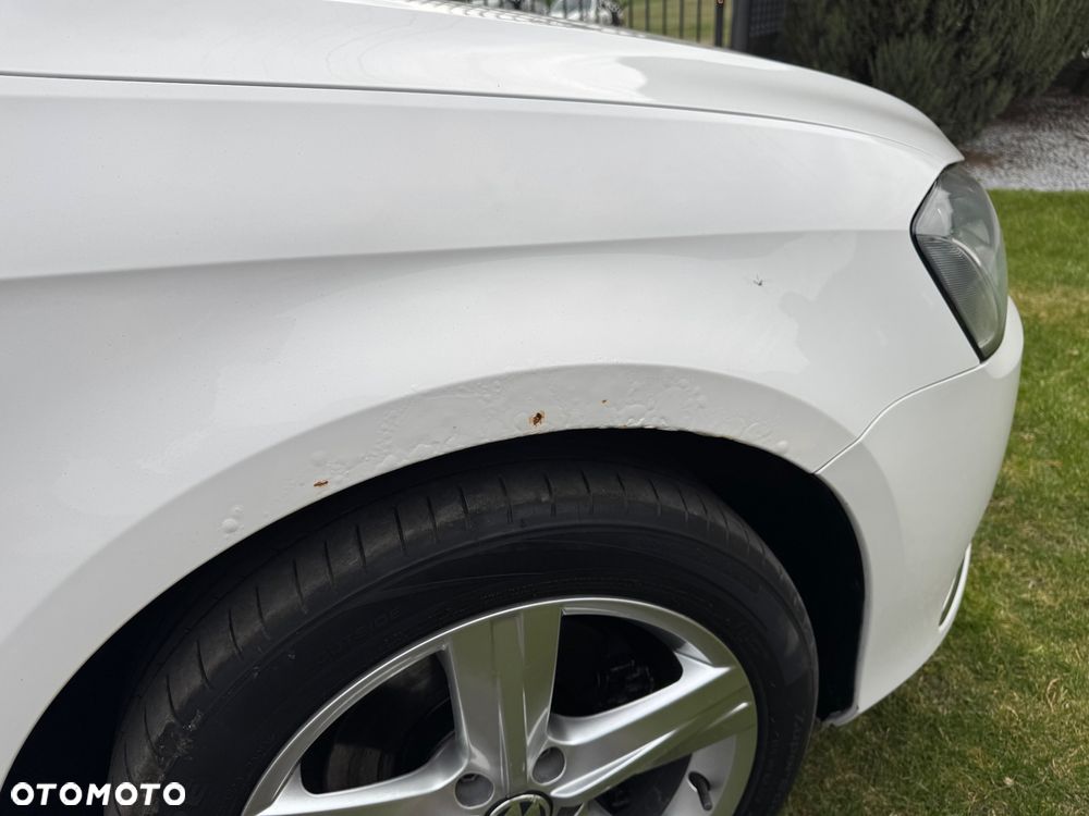 Volkswagen Passat - 16