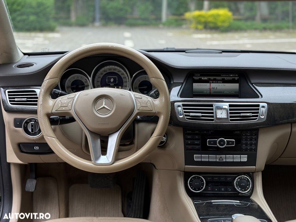 Mercedes-Benz CLS 250 CDI DPF BlueEFFICIENCY 7G-TRONIC - 25