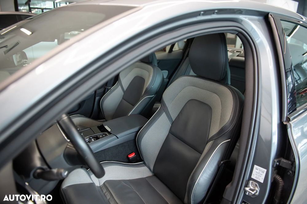 Volvo S60 T8 Recharge AWD Geartronic RDesign - 16