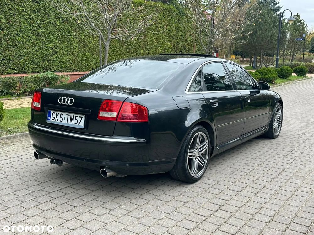 Audi A8 4.2 Quattro - 5
