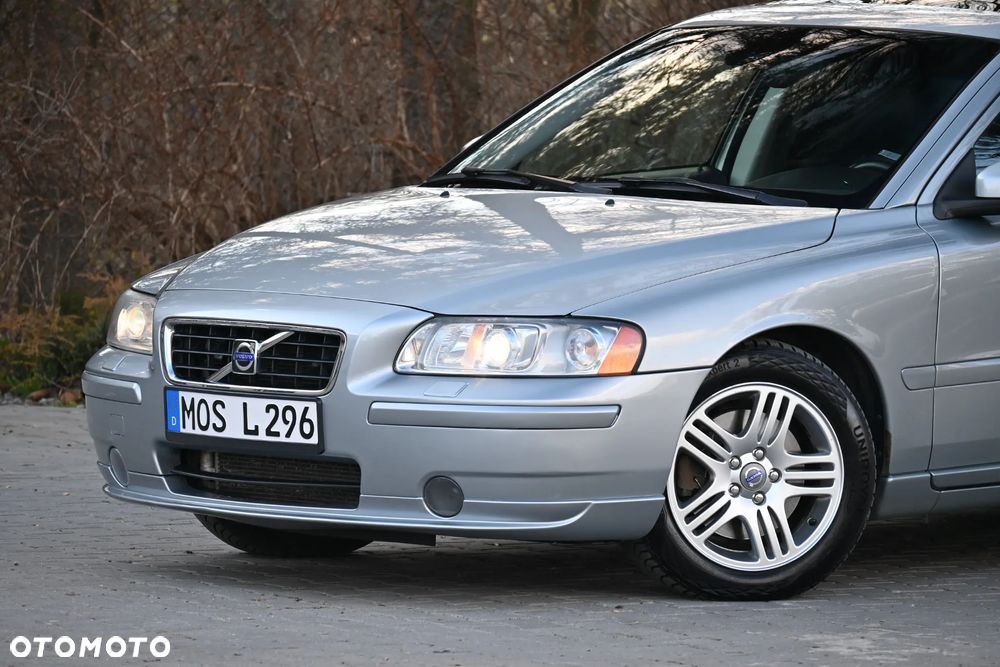 Volvo S60 2.4D5 Momentum - 6