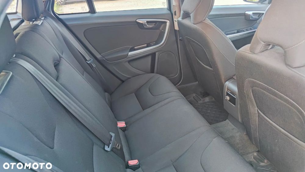 Volvo V60 D4 Drive-E Kinetic - 13