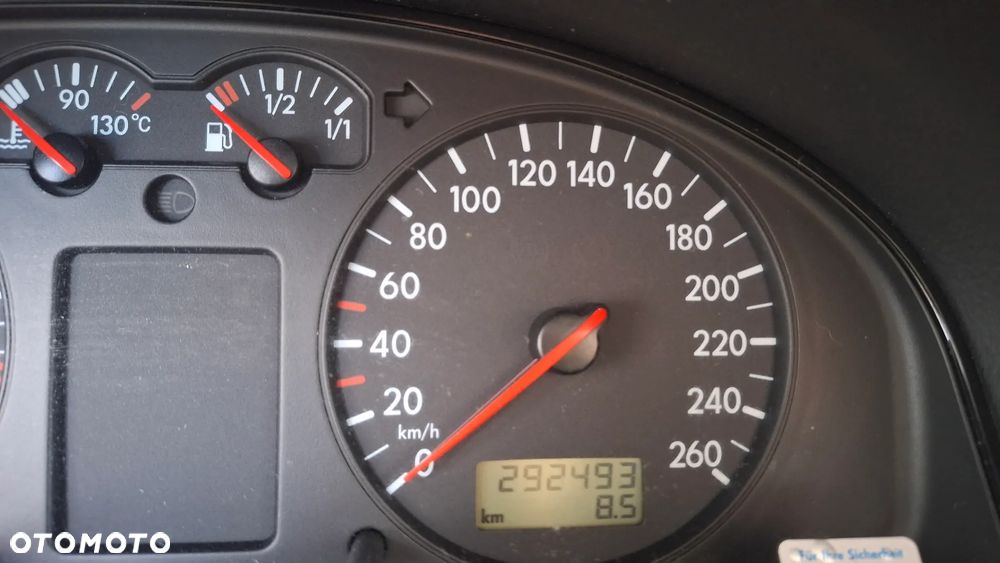 Volkswagen Passat 1.8 - 2