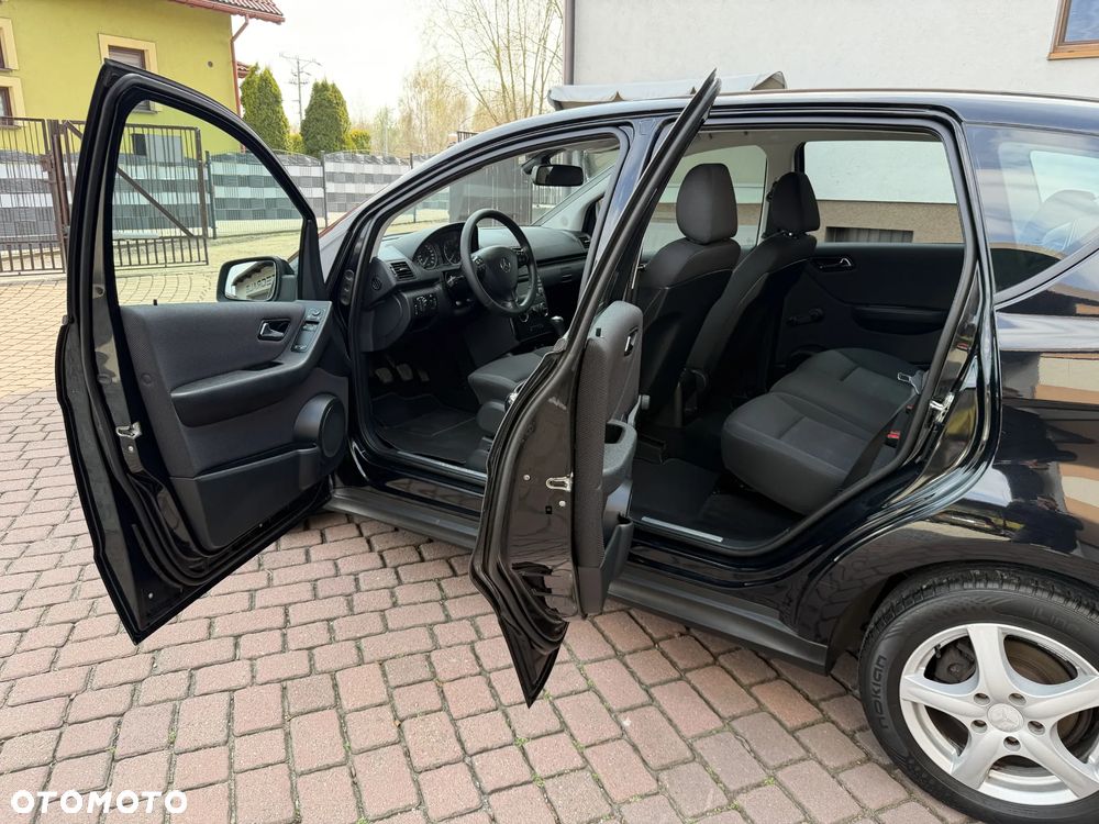 Mercedes-Benz Klasa A 150 Elegance Edition 10 - 33