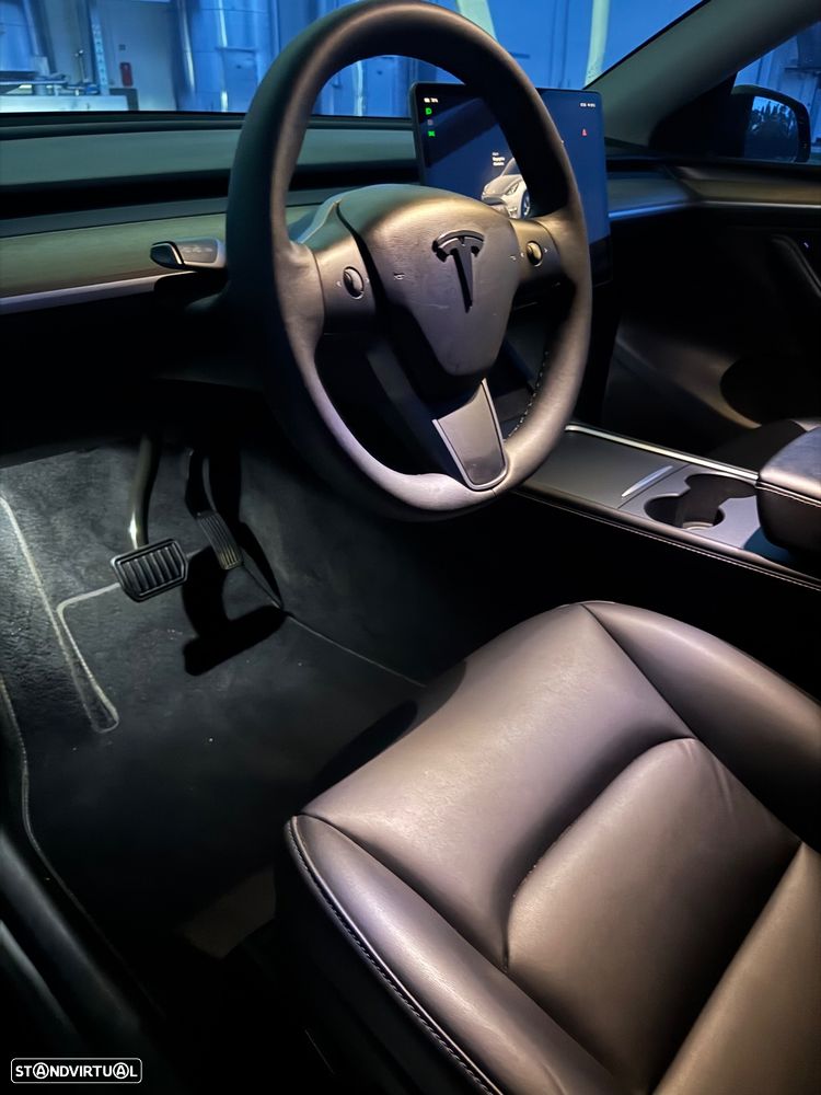 Tesla Model Y Standard - 13