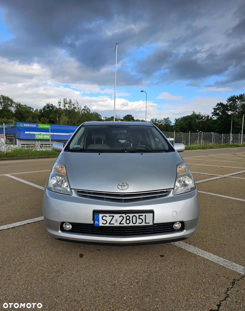 Toyota Prius 1.5 VVT-i Sol - 4