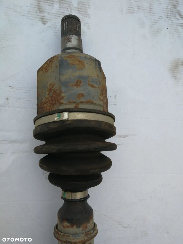 Półoś prawa Audi A3 8P 2.0 FSI Automat DSG  HFT - 4