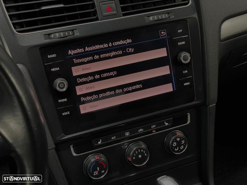 VW Golf 1.0 TSI Confortline DSG - 17