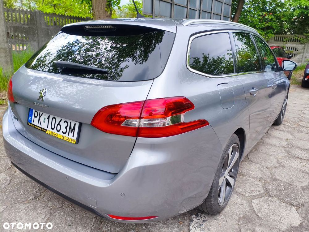 Peugeot 308 1.2 PureTech GPF Allure Pack S&S EAT8 - 7