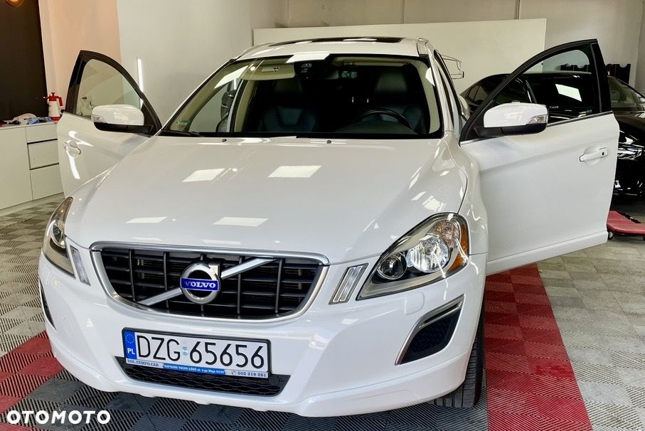 Volvo XC 60 T6 AWD Geartronic Momentum - 24