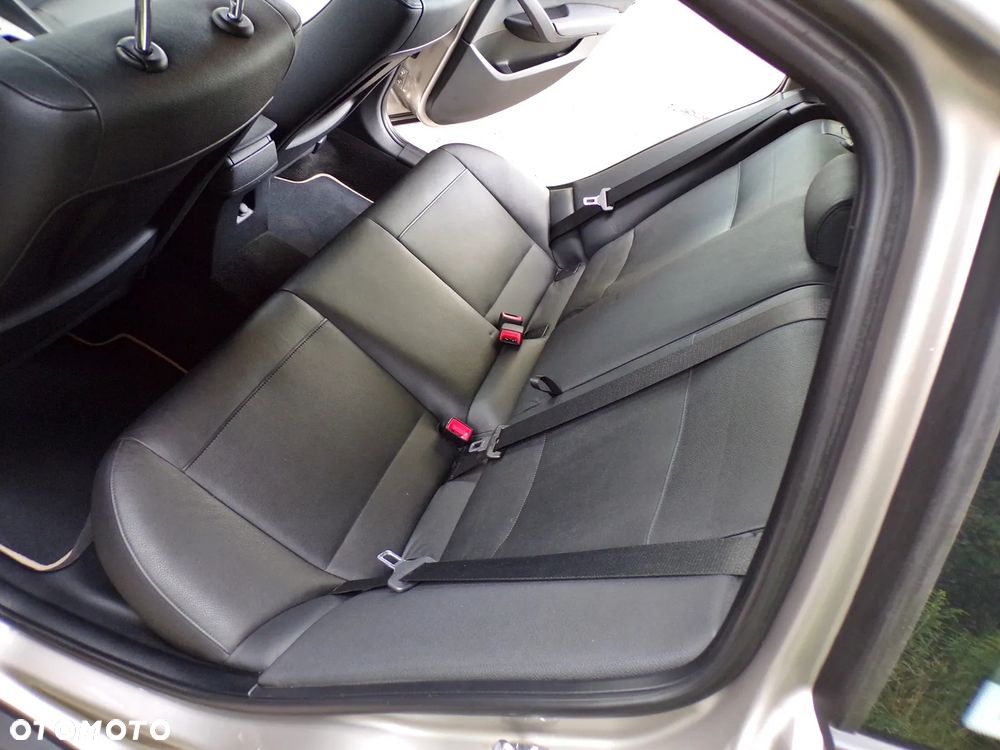 BMW X1 ver-sdrive18i-xline - 28