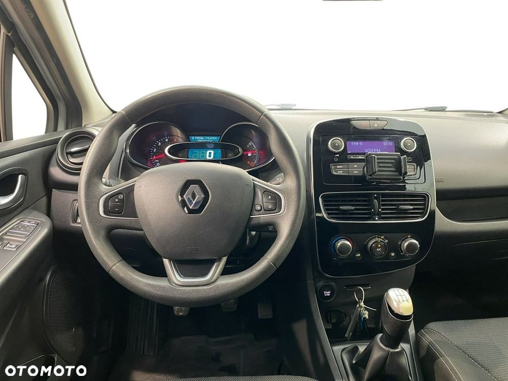 Renault Clio - 10