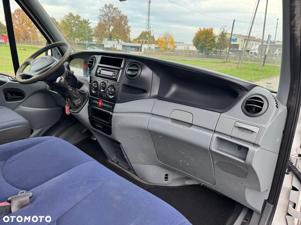 Iveco 50C15 * 3.0 / 150KM * Skrzyniowe * Koła bliźniacze * Rozstaw osi: 3.45m* - 31