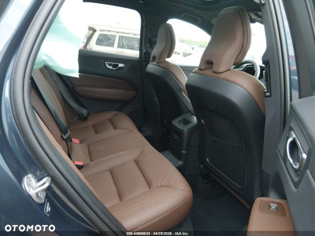 Volvo XC 60 T8 AWD Recharge Geartronic Inscription - 11