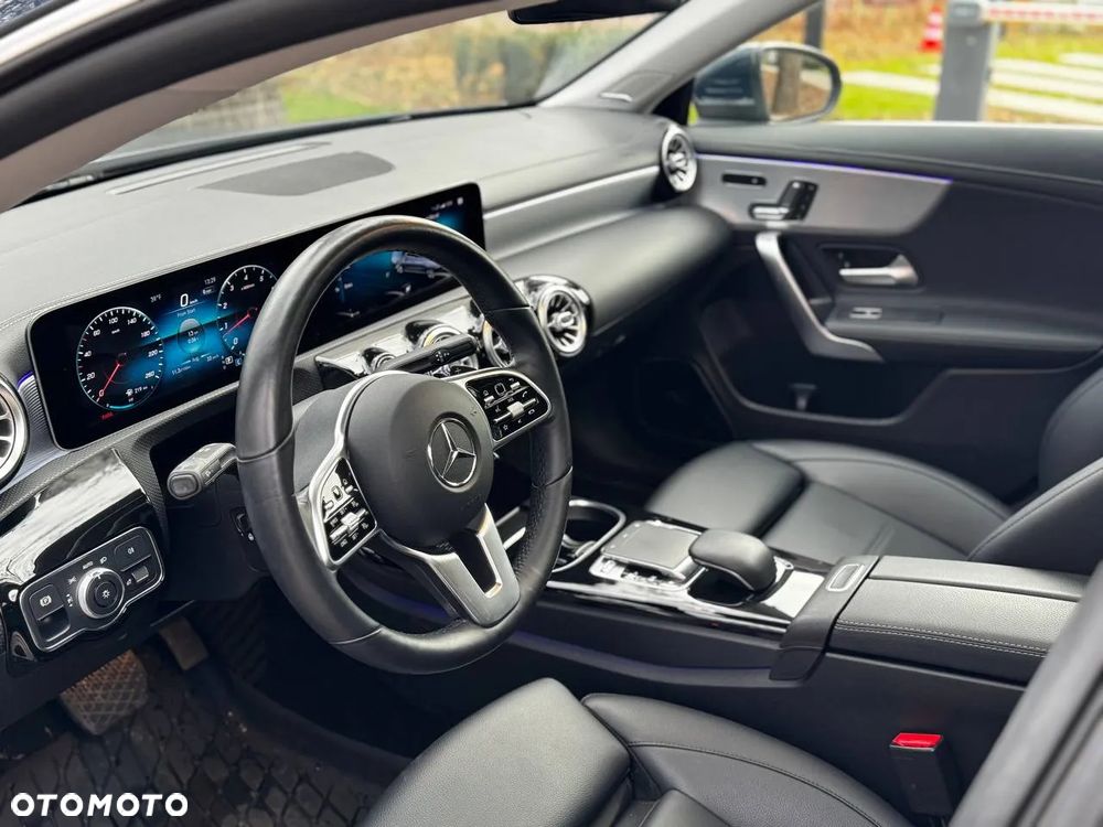 Mercedes-Benz CLA 250 4Matic 7G-DCT Edition 2020 - 21