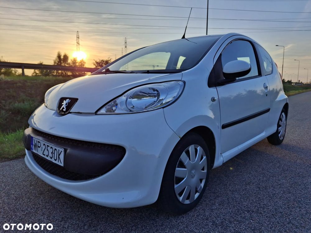 Peugeot 107 1.0 Happy - 1