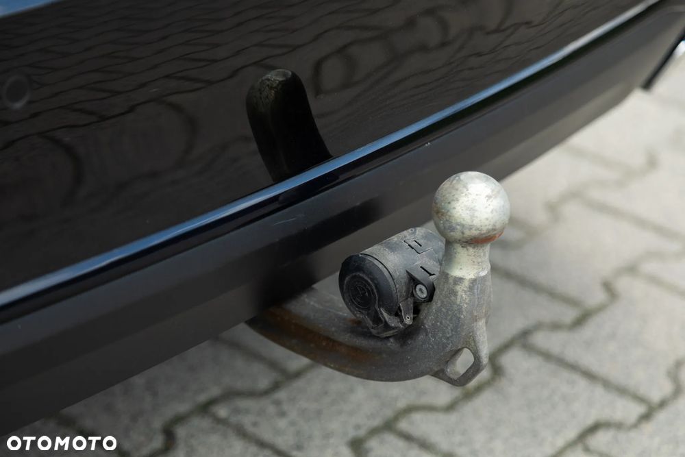 BMW Seria 5 530e - 23