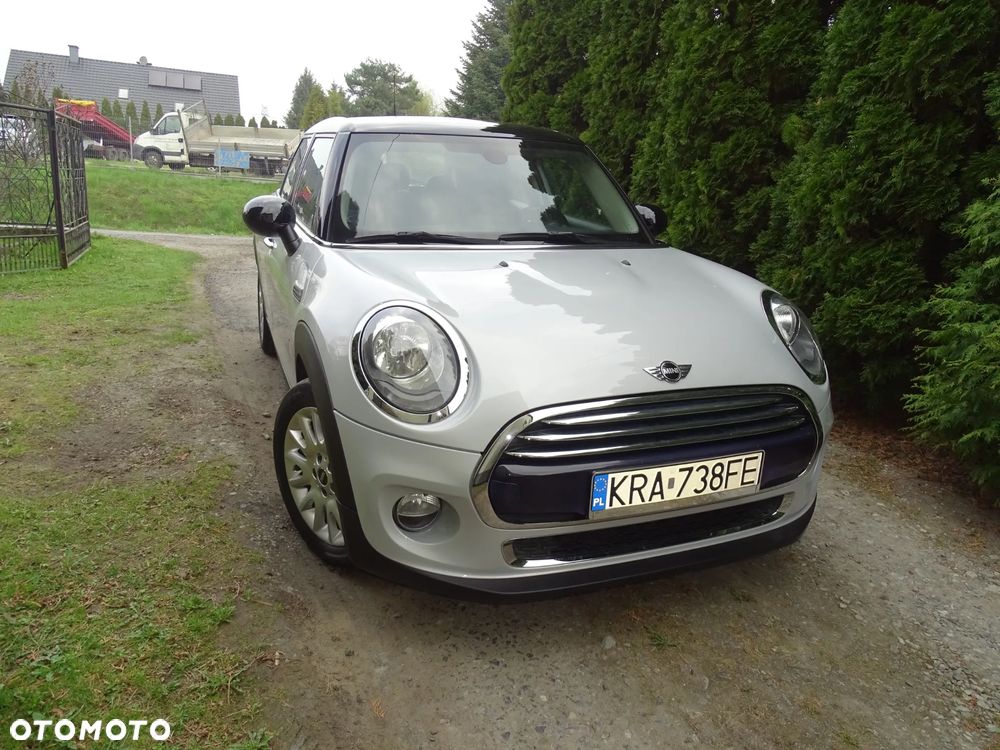 MINI Cooper Essential Trim - 5