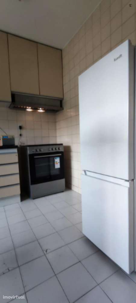 Quarto - localizado em Campanhã Porto - Grande imagem: 3/8