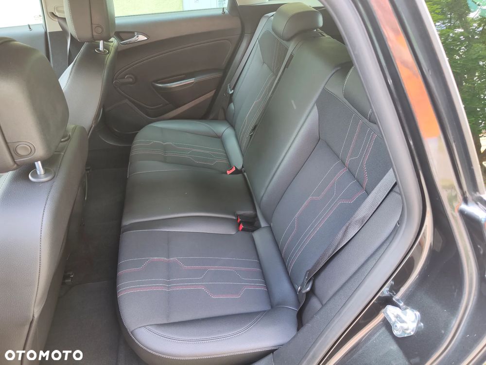 Opel Astra 1.4 Turbo 150 Jahre - 19
