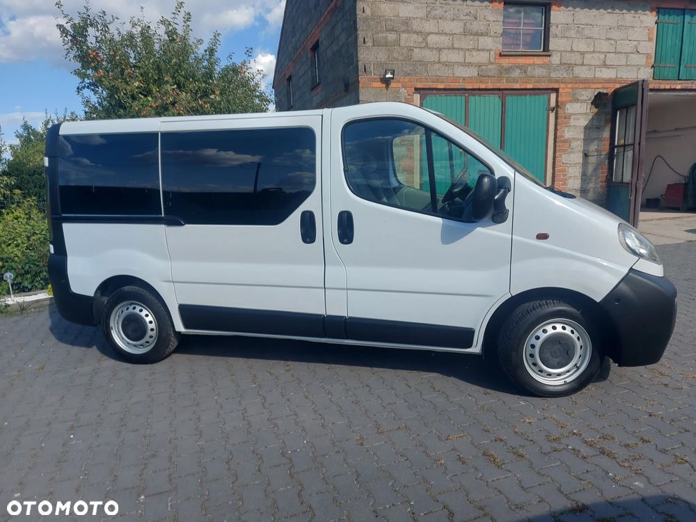 Opel Vivaro - 16