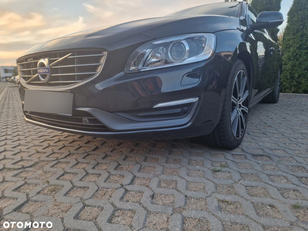 Volvo V60 D3 Momentum - 25