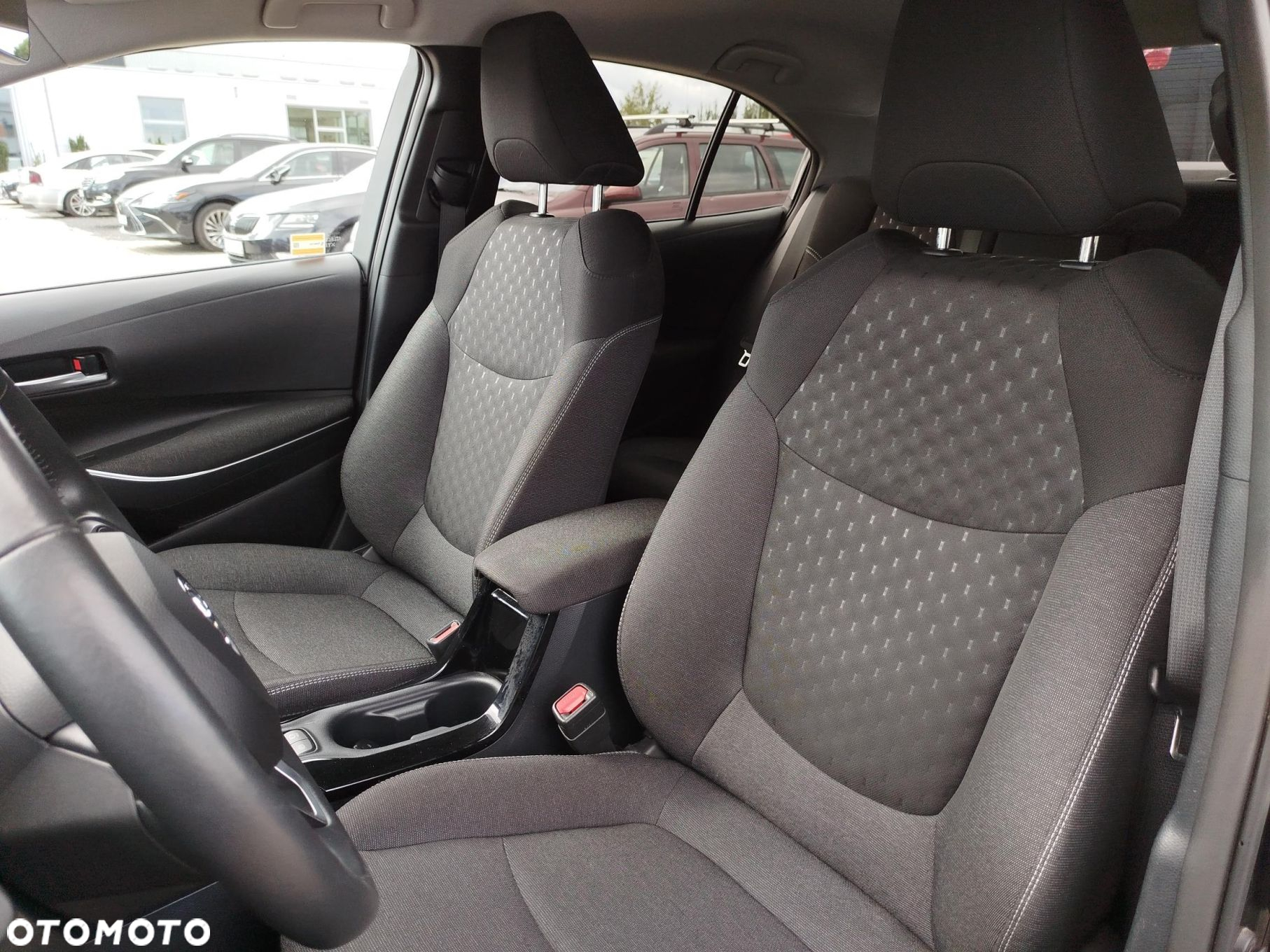 Toyota Corolla - 11