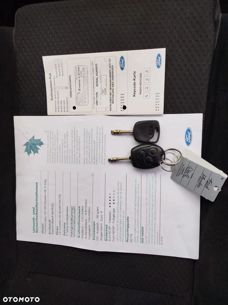 Ford Mondeo 1.8 Ghia - 25