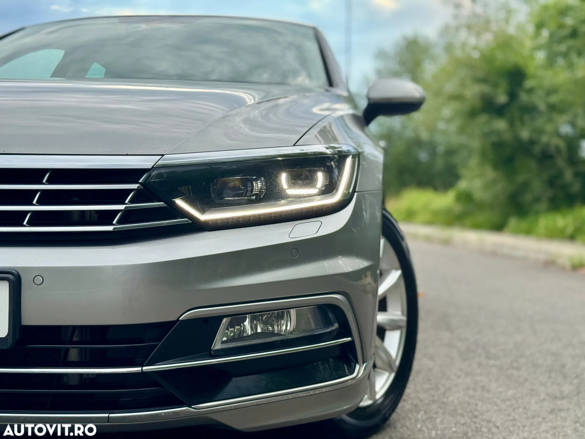 Volkswagen Passat 1.6 TDI (BlueMotion Technology) DSG Comfortline - 12