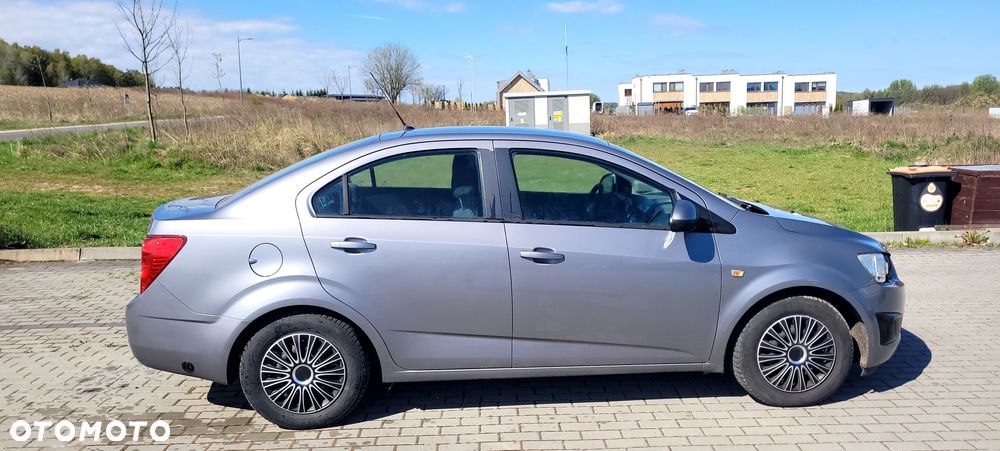 Chevrolet Aveo 1.4 16V LS - 1
