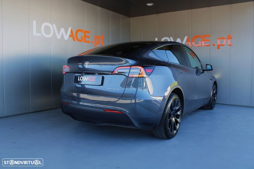 Tesla Model Y Long Range Dual Motor AWD - 39