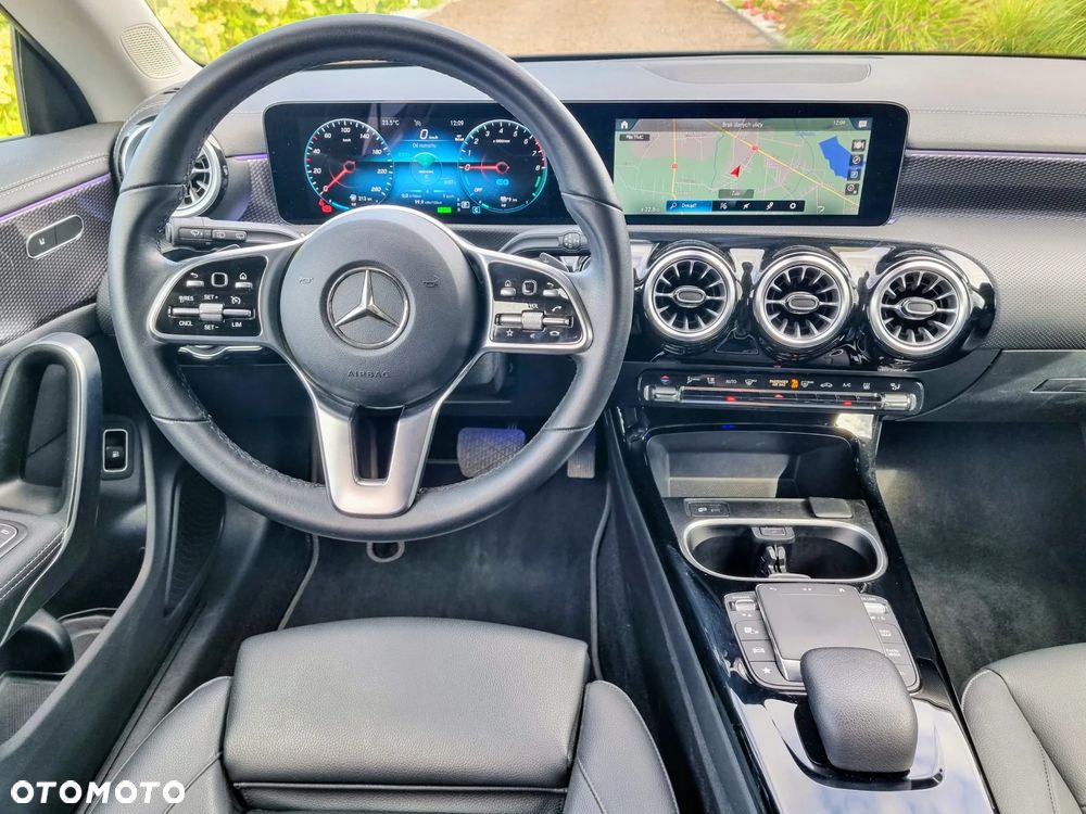 Mercedes-Benz CLA 250 e Shooting Brake 8G-DCT - 11