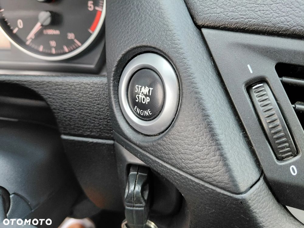 BMW X1 xDrive20d - 28