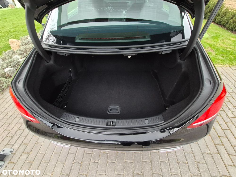 Mercedes-Benz Klasa E - 16