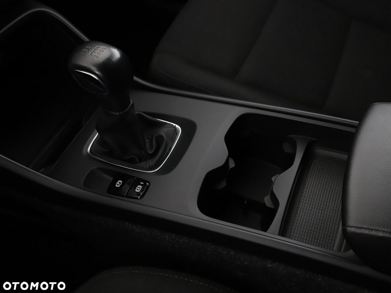 Volvo XC 40 T2 Momentum Core - 28