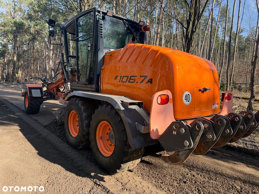 New Holland F 106.7 A - 6