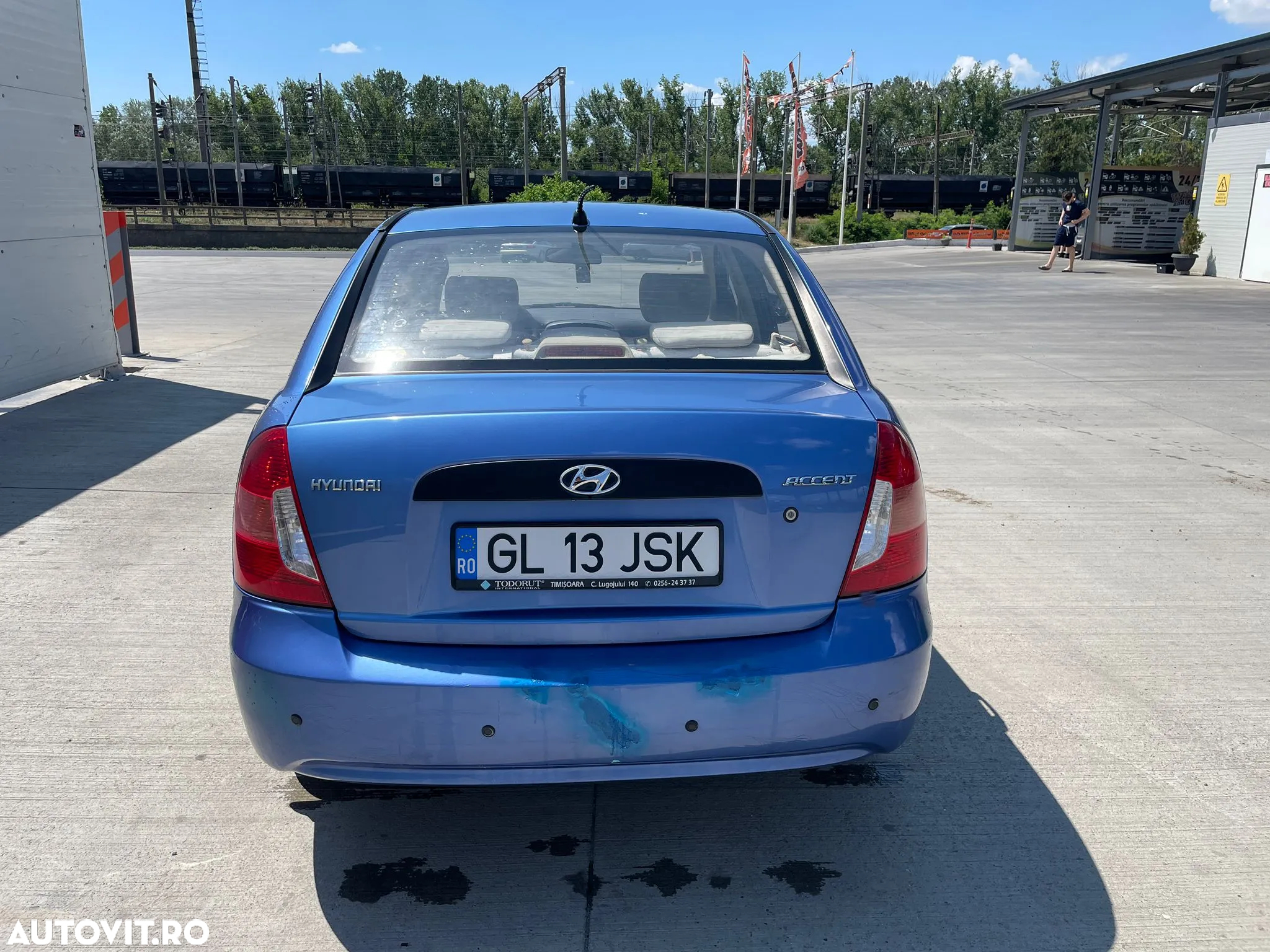 Hyundai Accent - 5